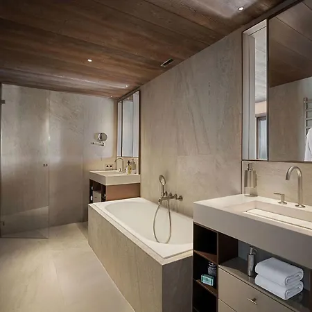 شقة Luxueux Neuf Avec 4 Suites, Et Services A 1850 - Fr-1-830-5 *