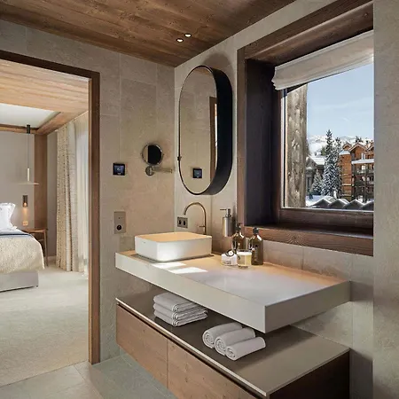 شقة Luxueux Neuf Avec 4 Suites, Et Services A 1850 - Fr-1-830-5 *