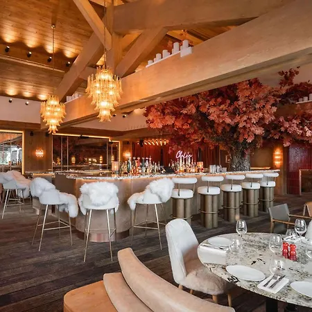 Luxueux Neuf Avec 4 Suites, Et Services A 1850 - Fr-1-830-5 *